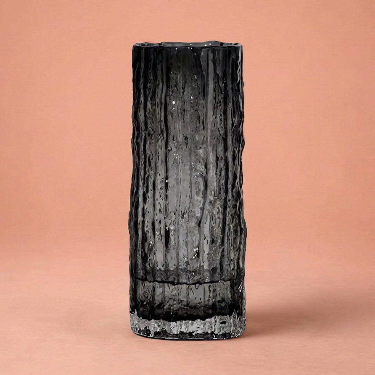 Petit vase en verre transparent