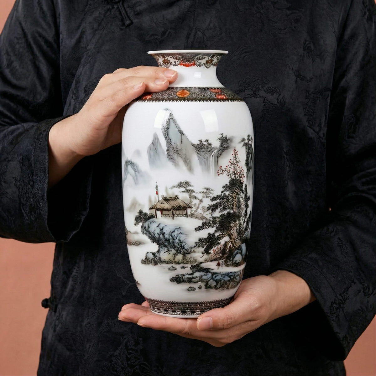 Grand vase en céramique chinois motif paysage brumeux