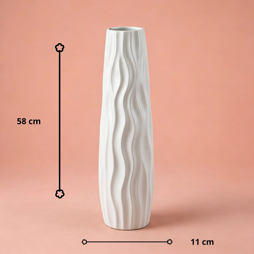 Grand vase en plastique à poser au sol