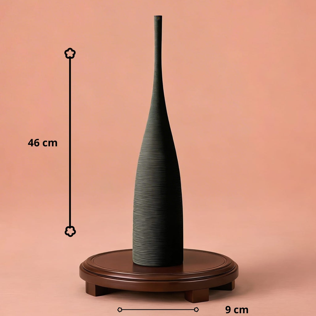 Grand vase noir design en céramique