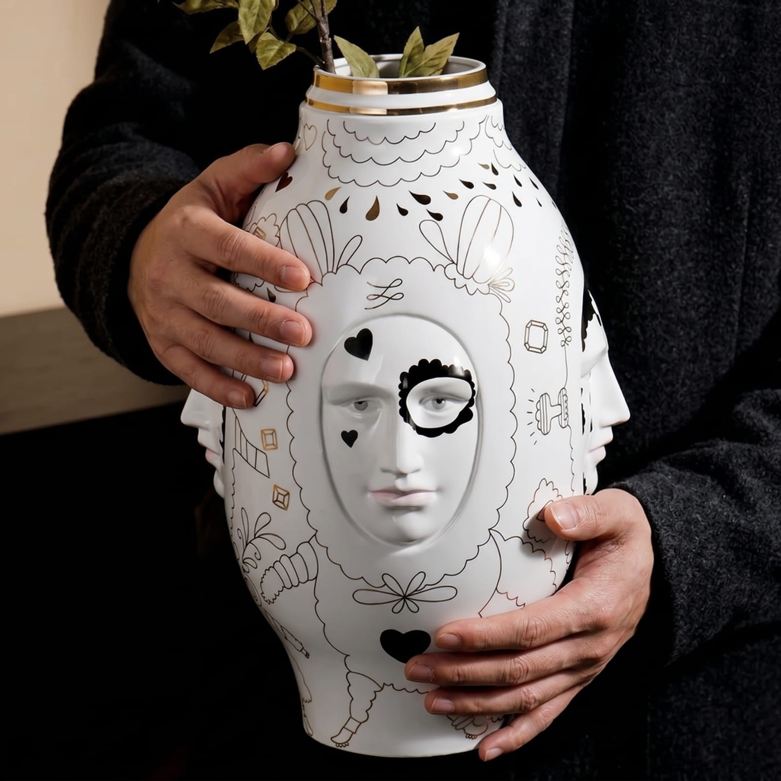 Grand vase visage de décoration intérieur de luxe Image