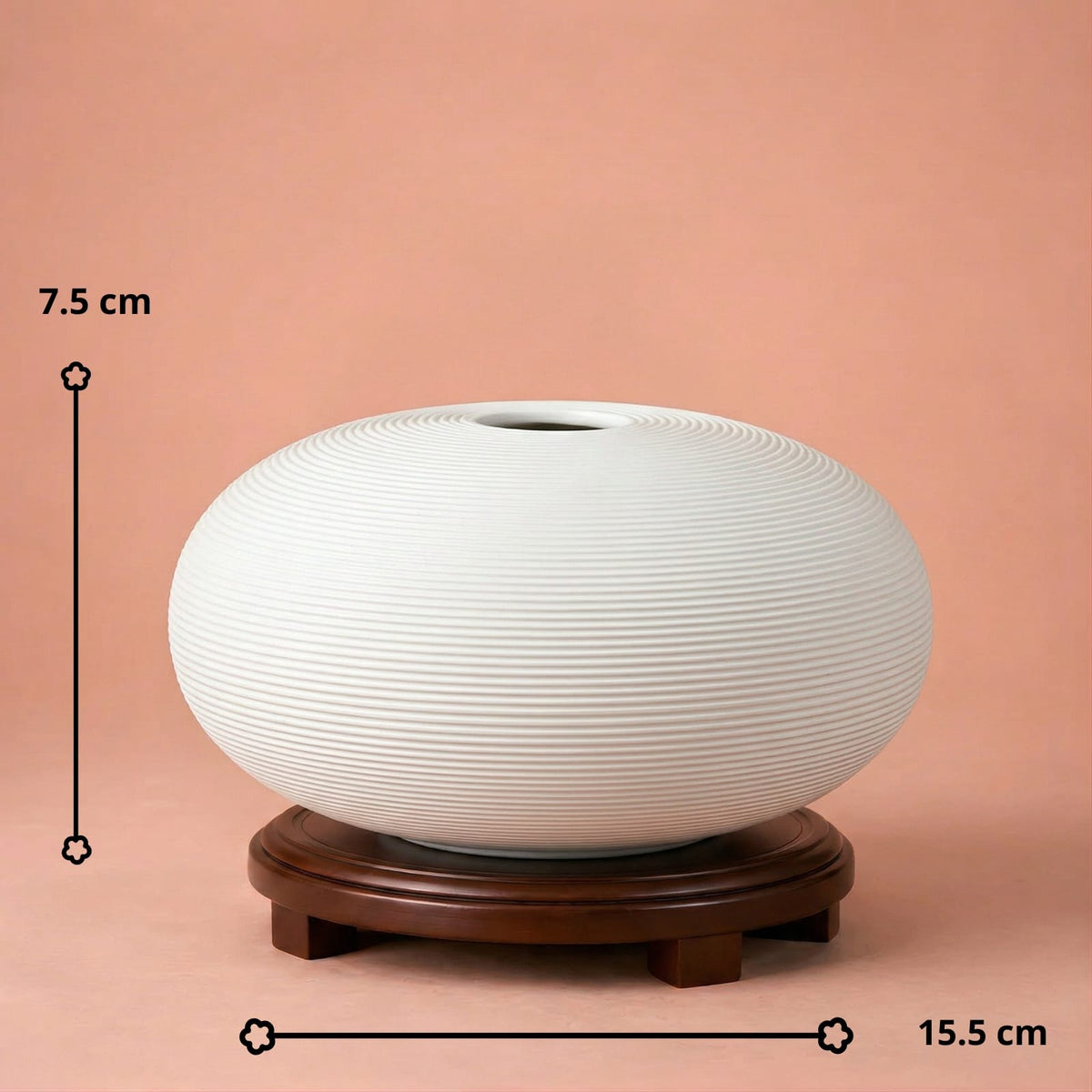 Petit vase blanc en céramique