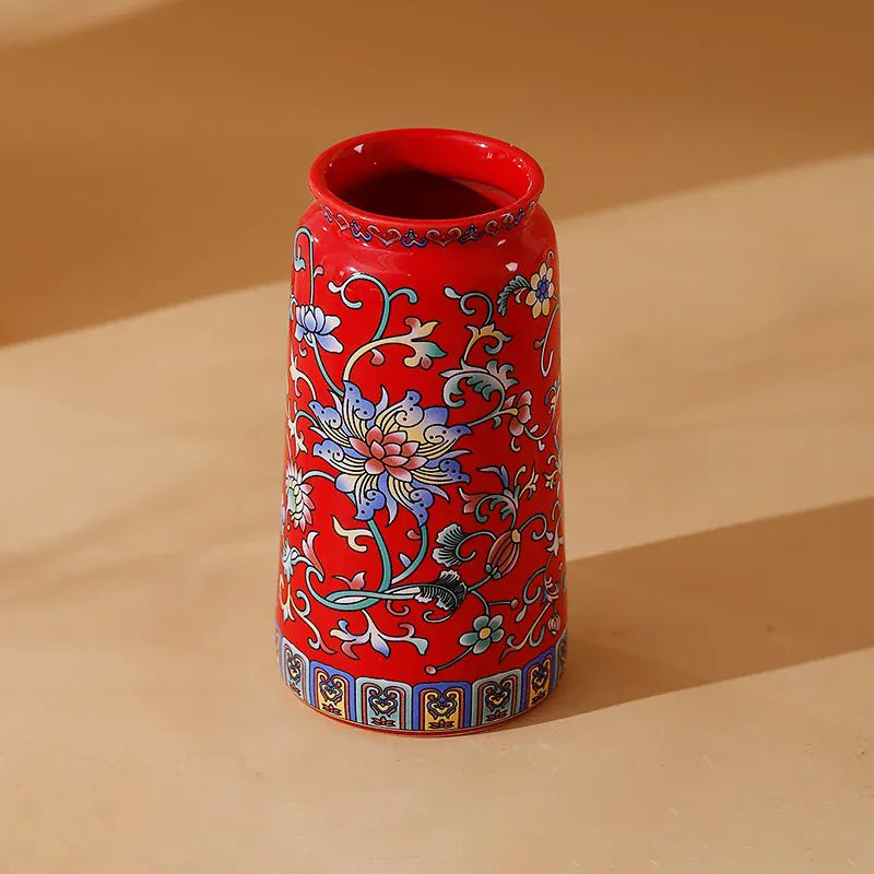 Petit vase chinois en porcelaine émaillée