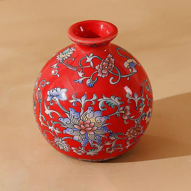 Petit vase chinois en porcelaine émaillée