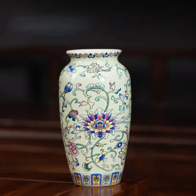 Petit vase chinois en porcelaine émaillée