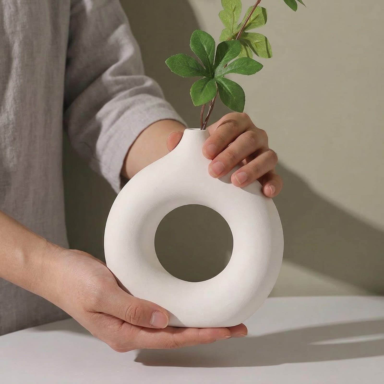 Petit vase déco de table blanc Image