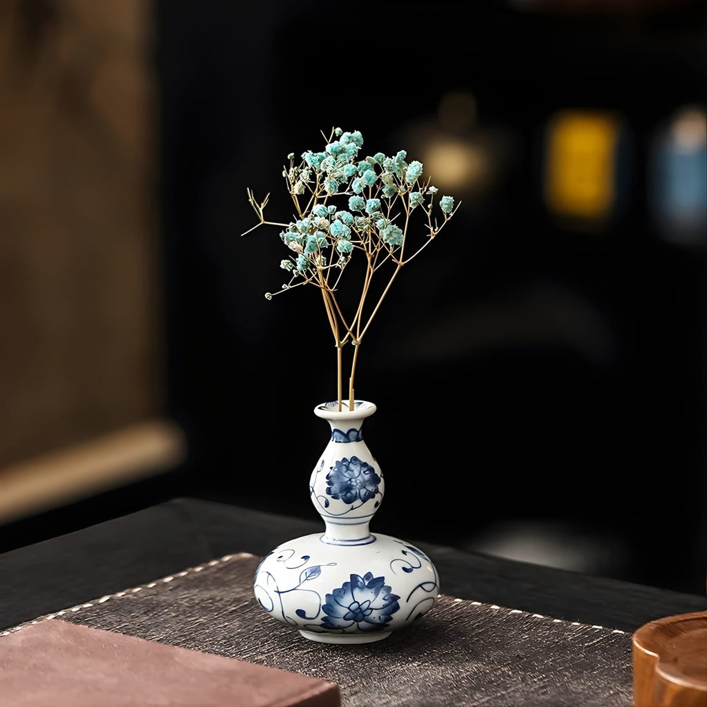 Petit vase décoratif bleu et blanc