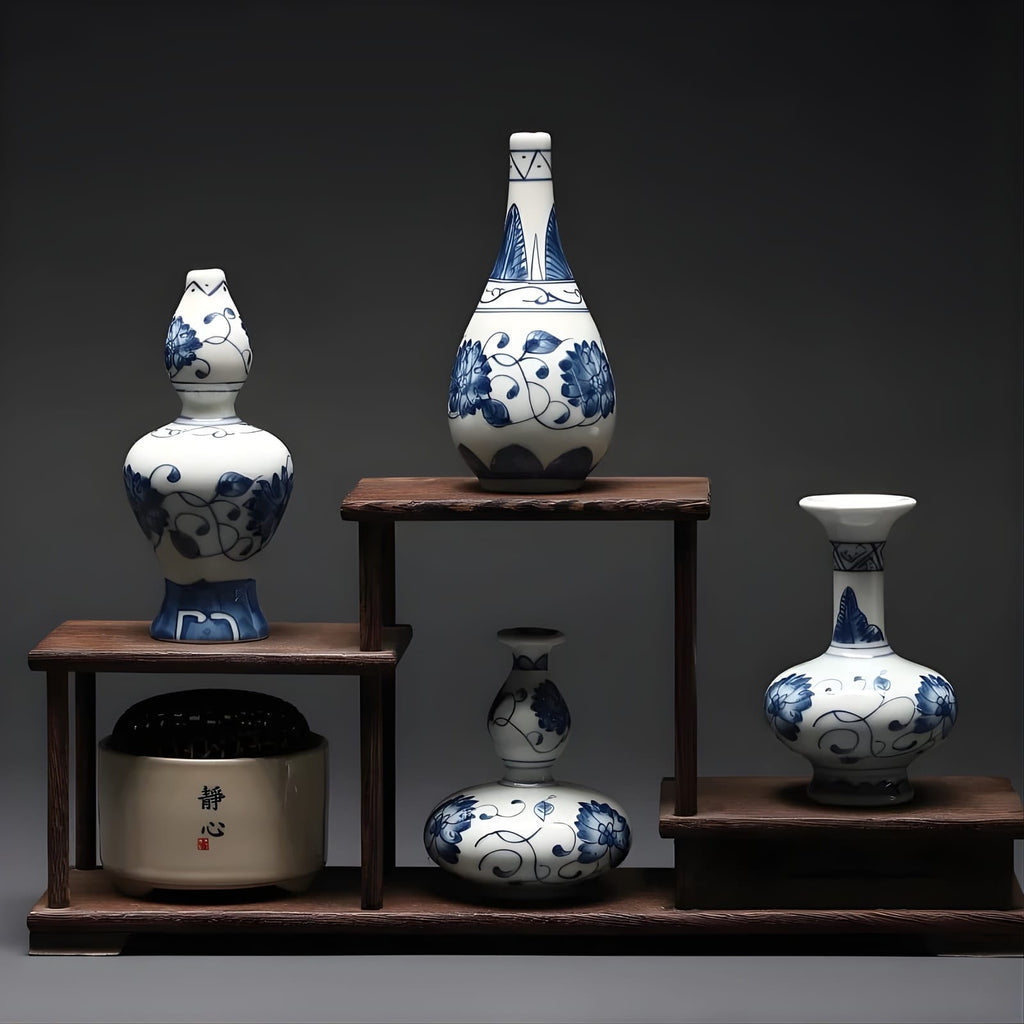 Petit vase décoratif bleu et blanc