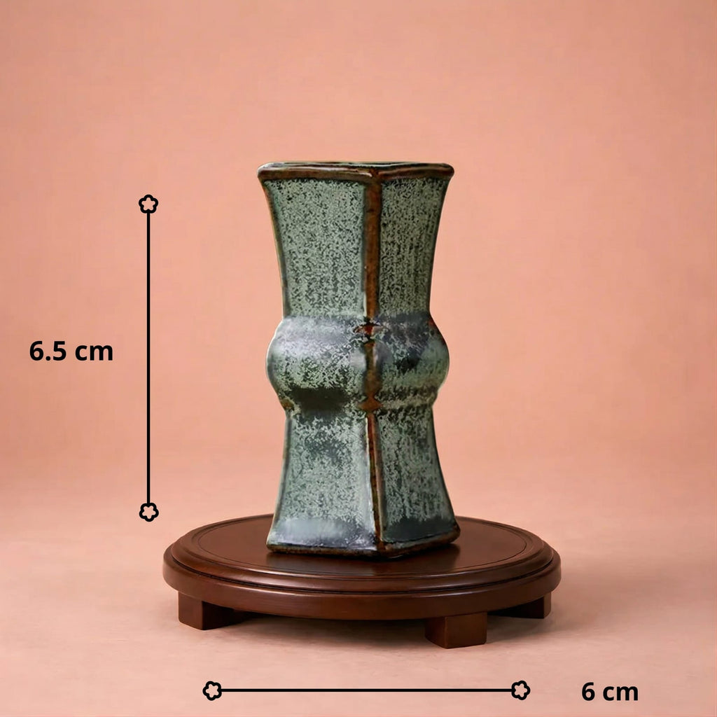Petit vase décoratif style chinois