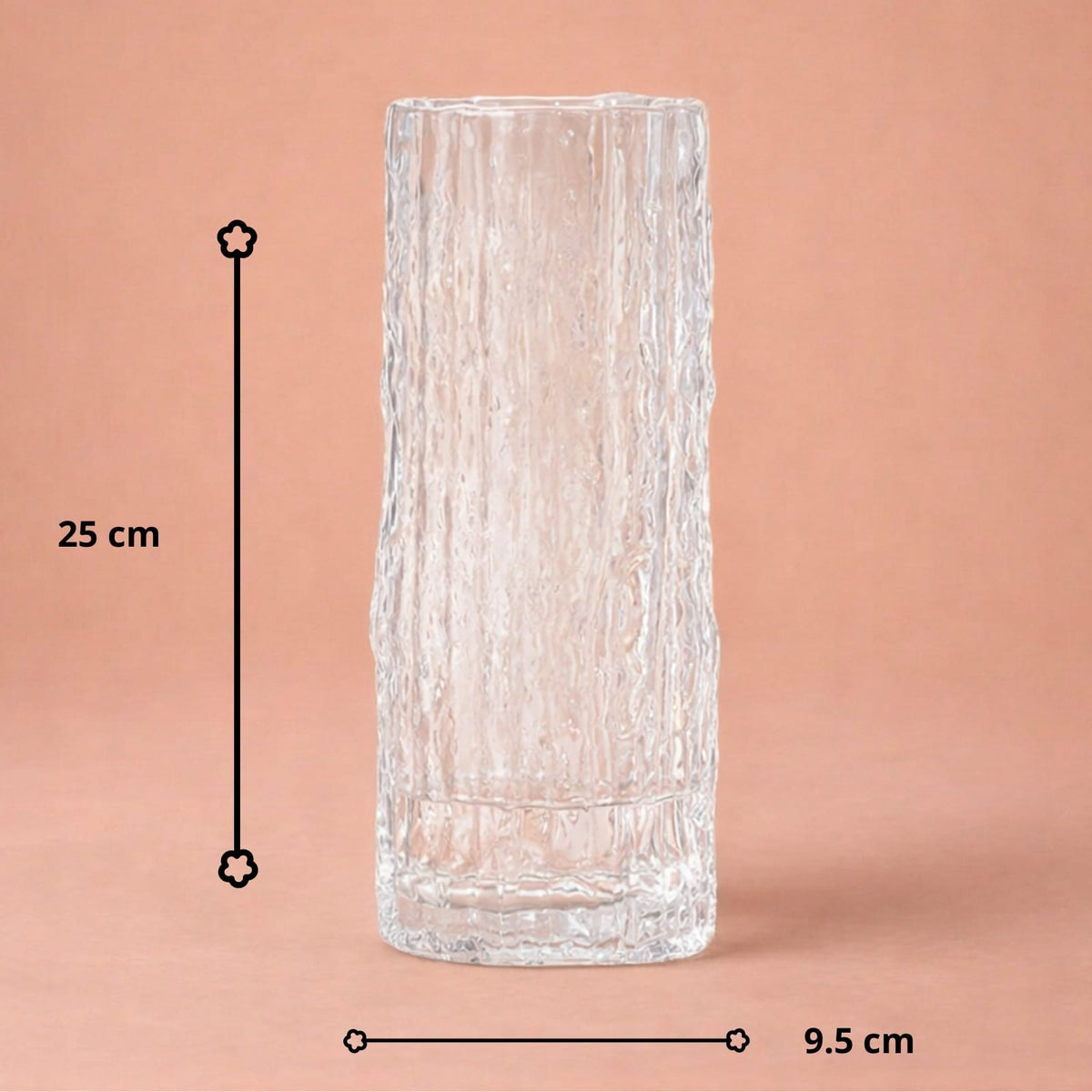 Petit vase en verre transparent