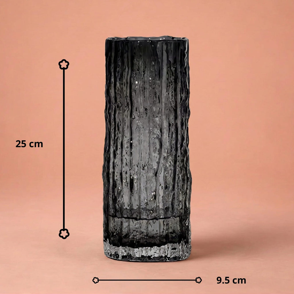 Petit vase en verre transparent