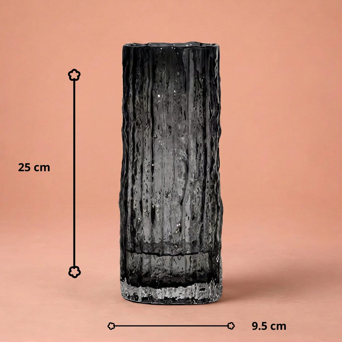 Petit vase en verre transparent