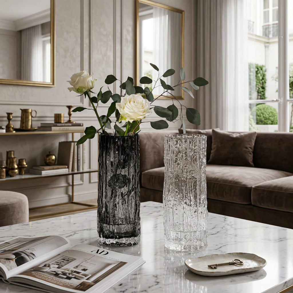 Petit vase en verre transparent