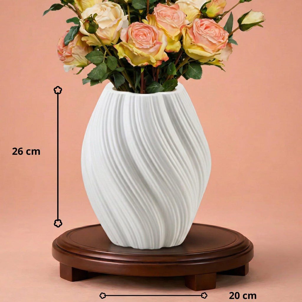 Vase blanc forme ronde et moderne en plastique