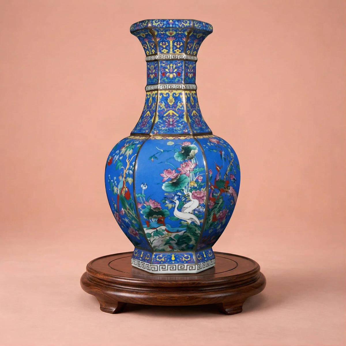 Vase chinois ancien bleu en porcelaine émaillée