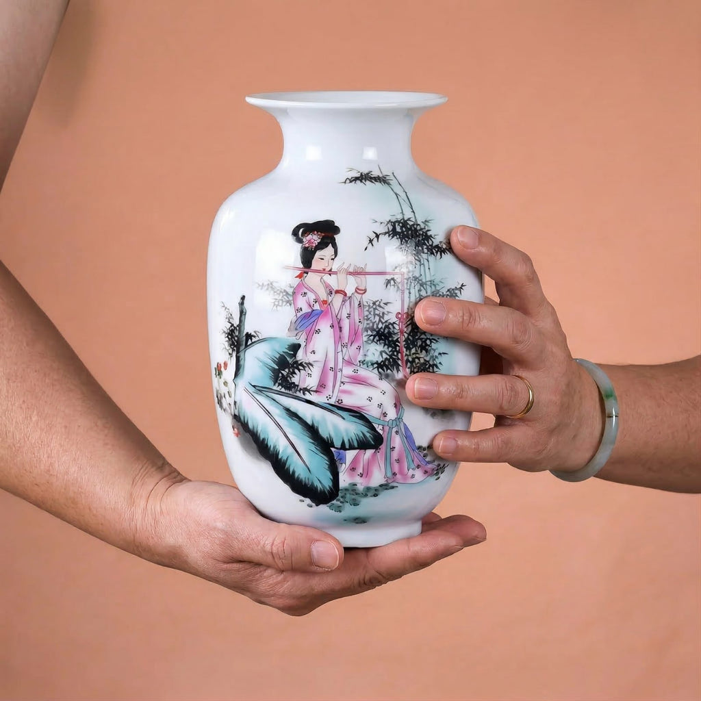 Vase chinois en céramique et porcelaine motif dame chinoise