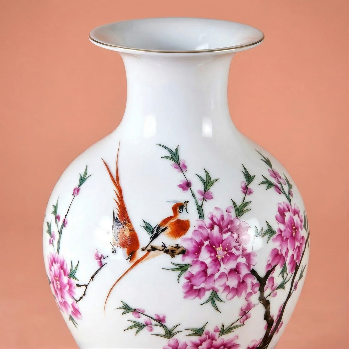Vase chinois en porcelaine blanche