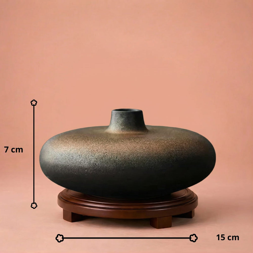 Vase de décoration japonais en terre cuite