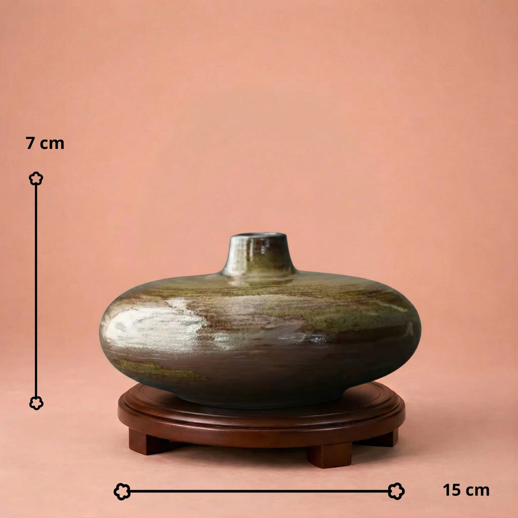 Vase de décoration japonais en terre cuite