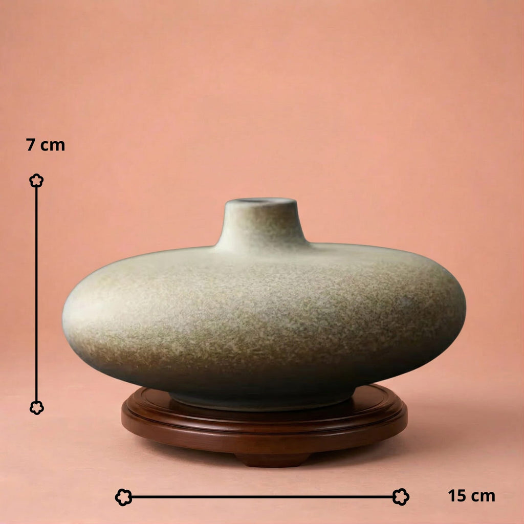 Vase de décoration japonais en terre cuite