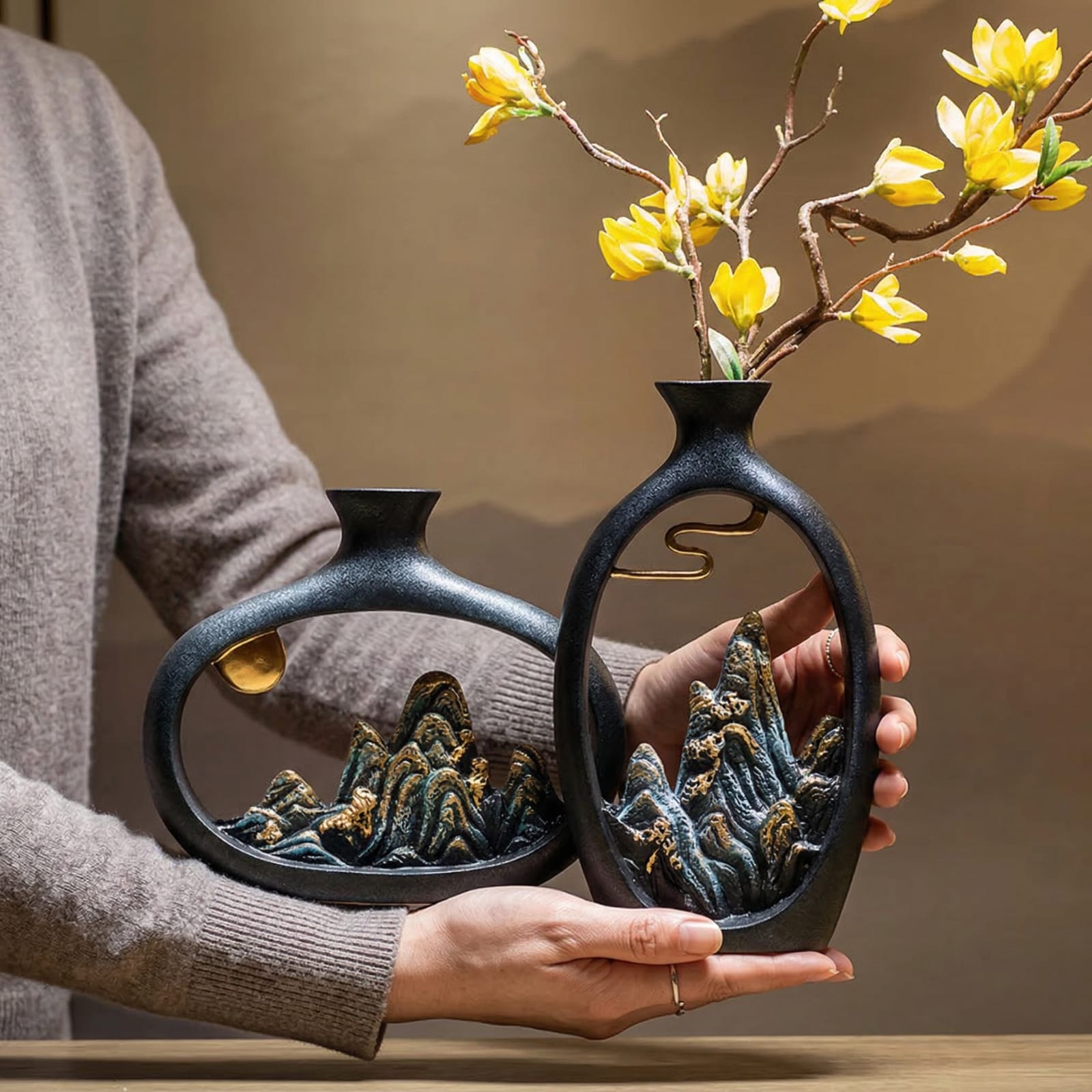 Vase de richesse japonais en résine Image