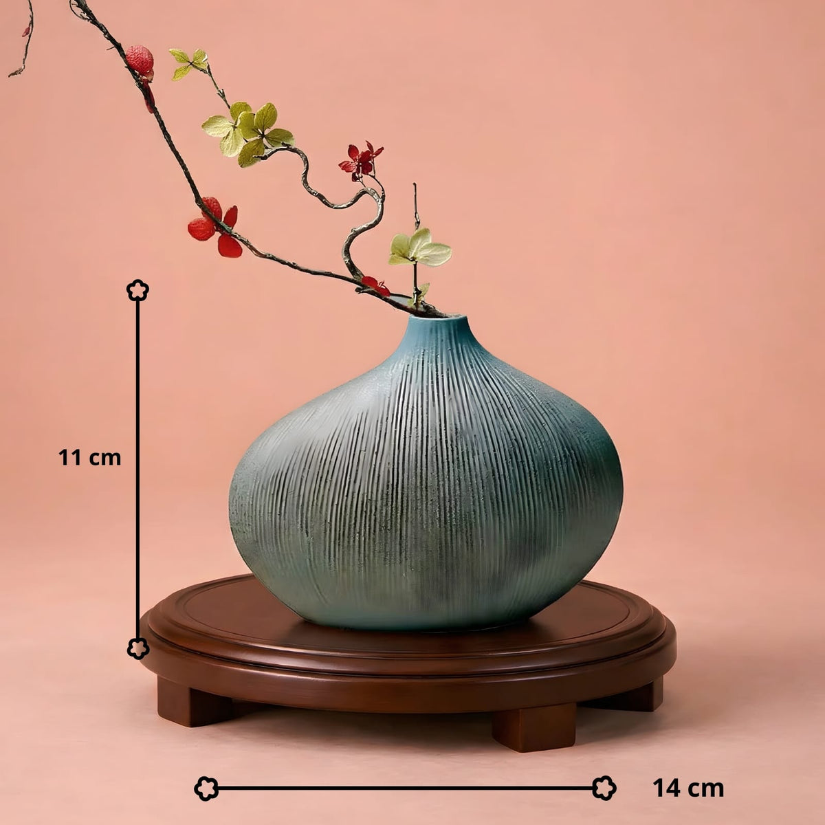 Vase décoratif japonais en terre cuite