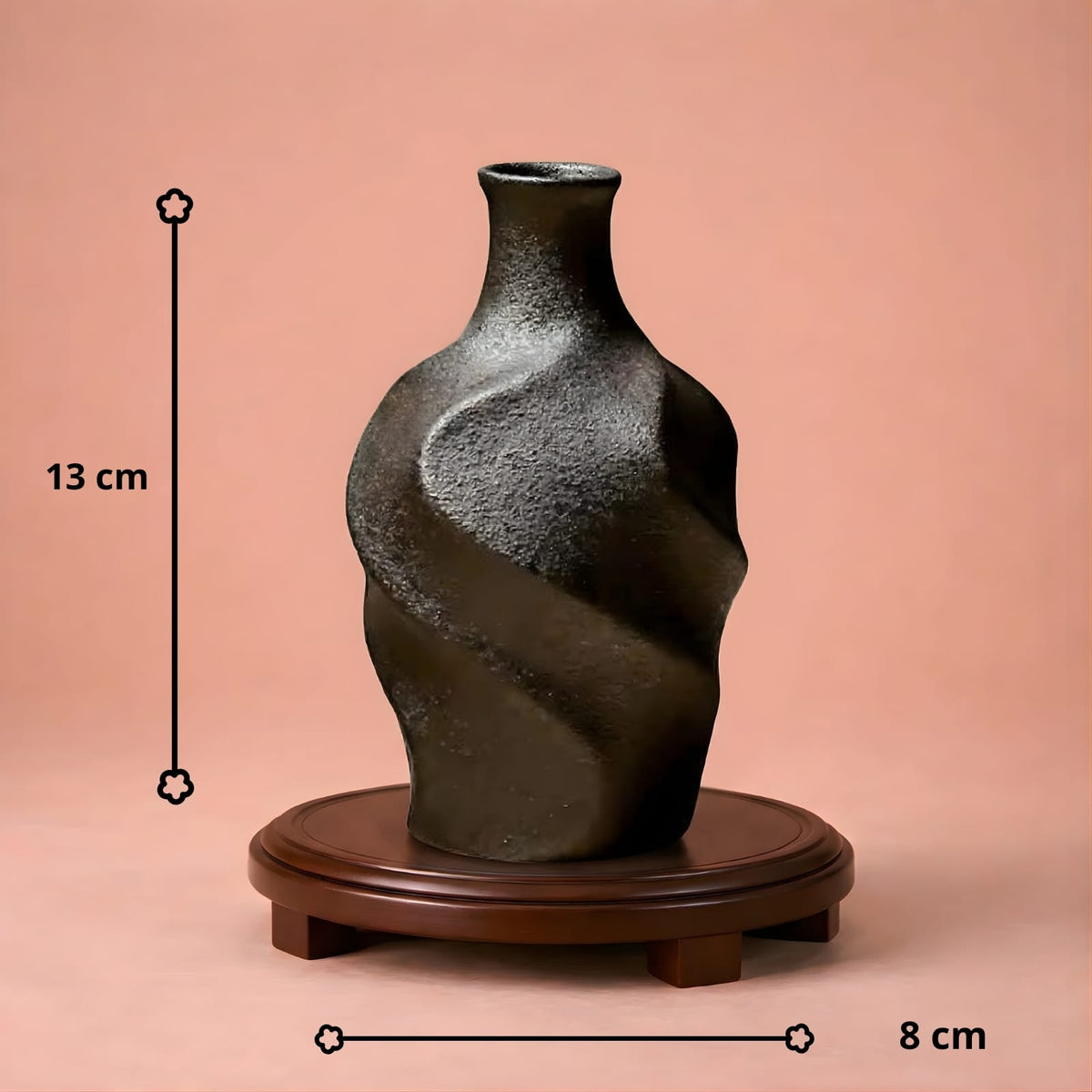 Vase design japonais en terre cuite