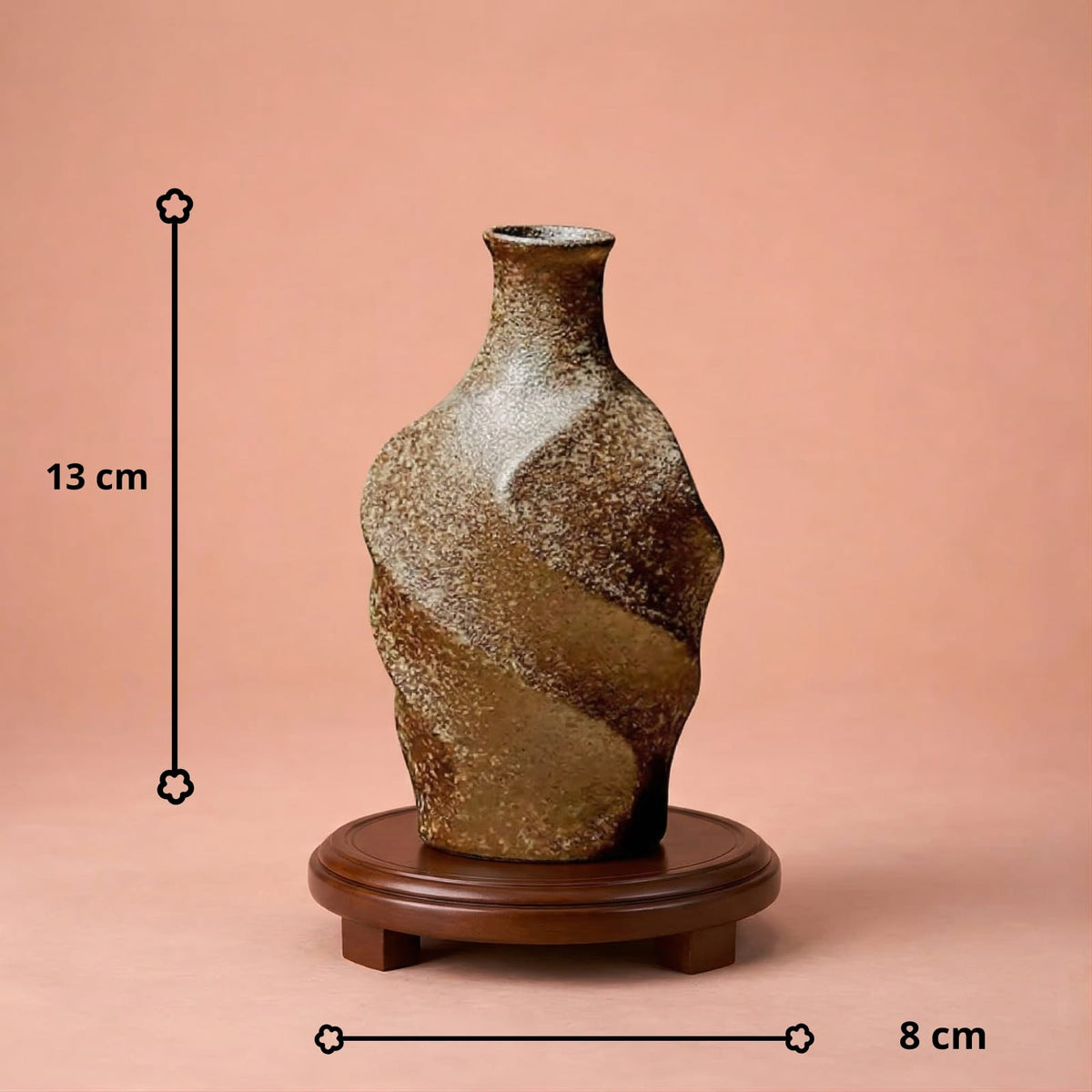 Vase design japonais en terre cuite
