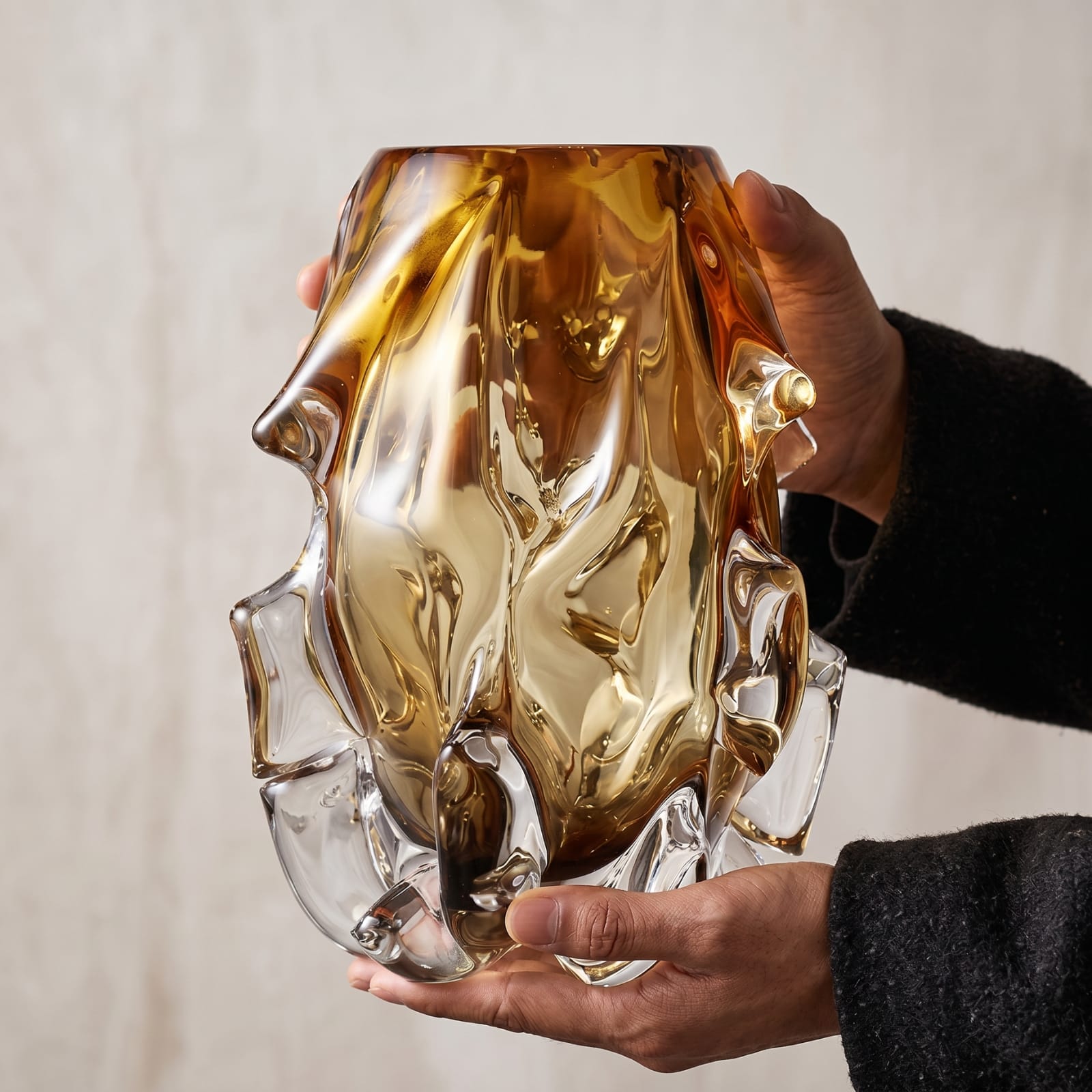 Vase design original en verre de cristal Image