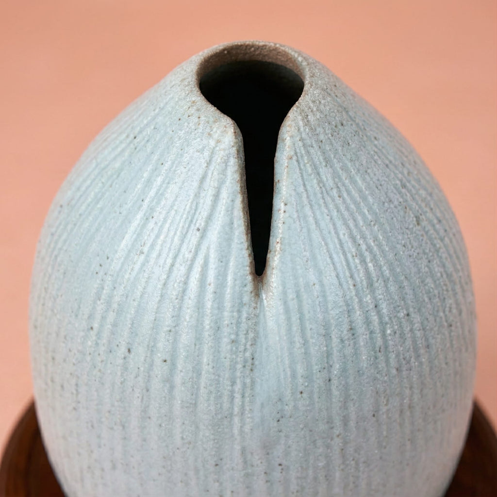 Vase du japon en terre cuite – forme galet texturée