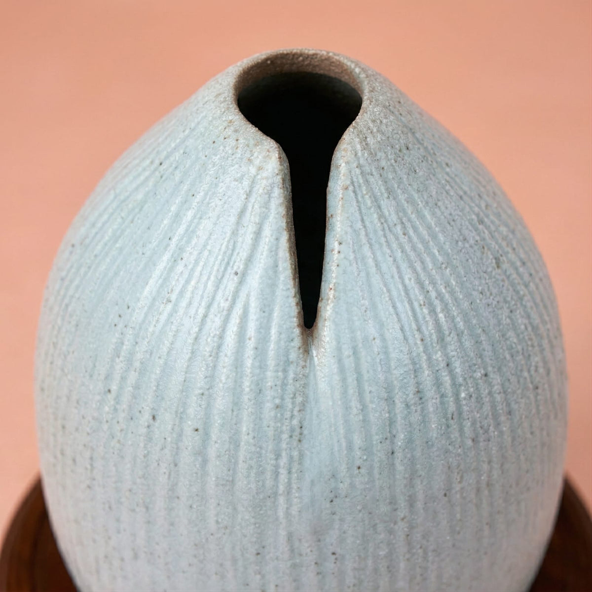 Vase du japon en terre cuite – forme galet texturée