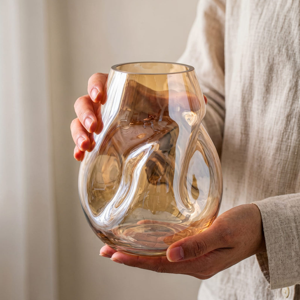 Vase en vitrail original transparent ambre