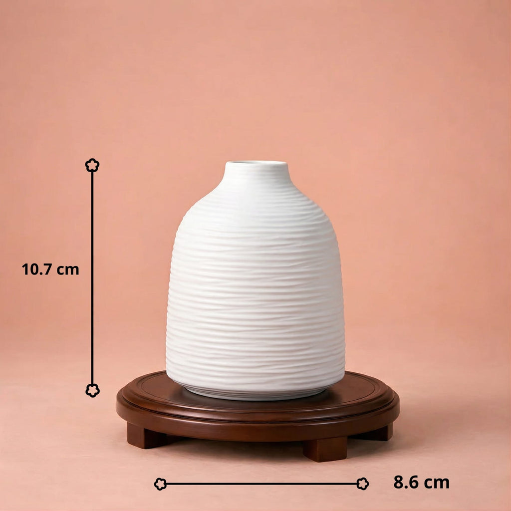 Vase japonais wabi-sabi en terre cuite