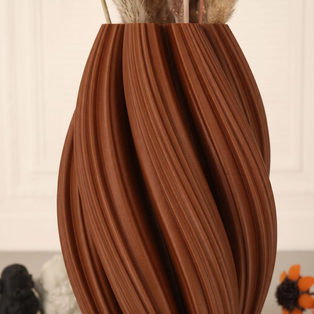 Vase marron ondulé style Wabi-Sabi en plastique