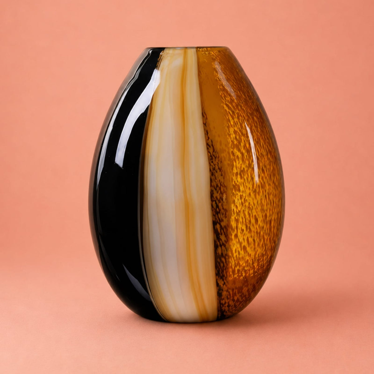 Vase Noir et Doré en Verre | La Galerie du Vase