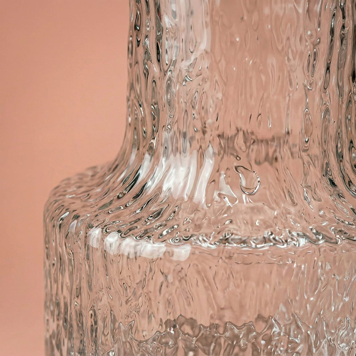 Vase original transparent en verre