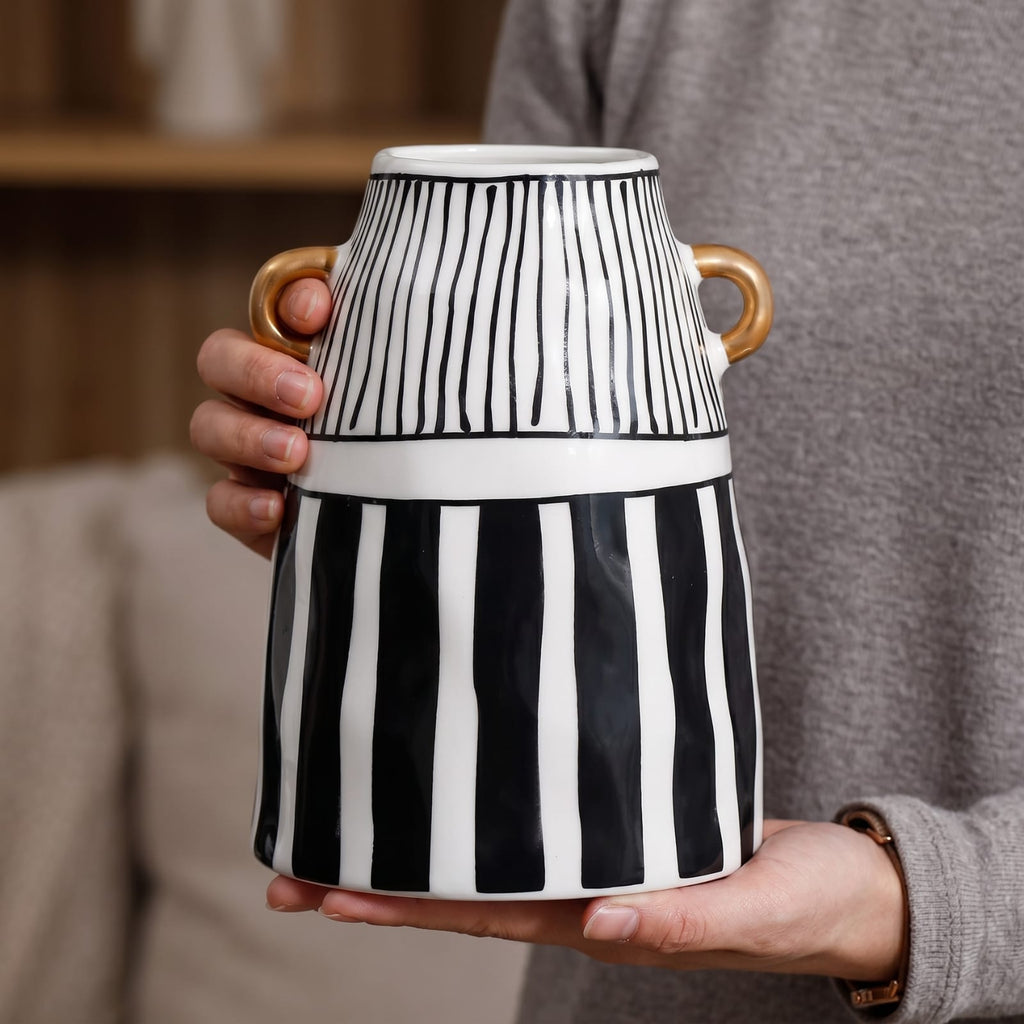 Vase Rayé Noir et Blanc en Céramique