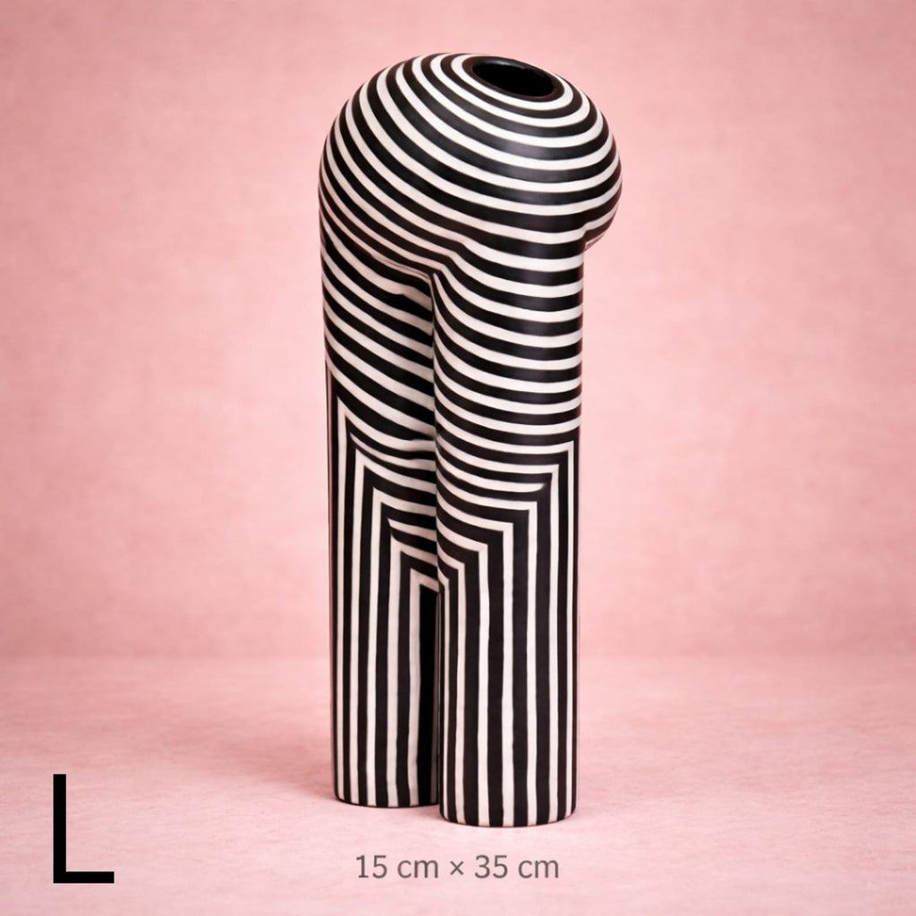 Vase résine rayé noir et blanc