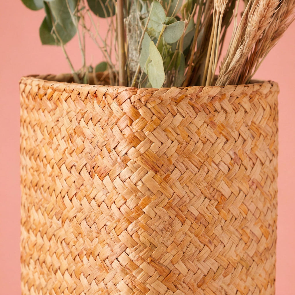 Vase tressé à la main en rotin