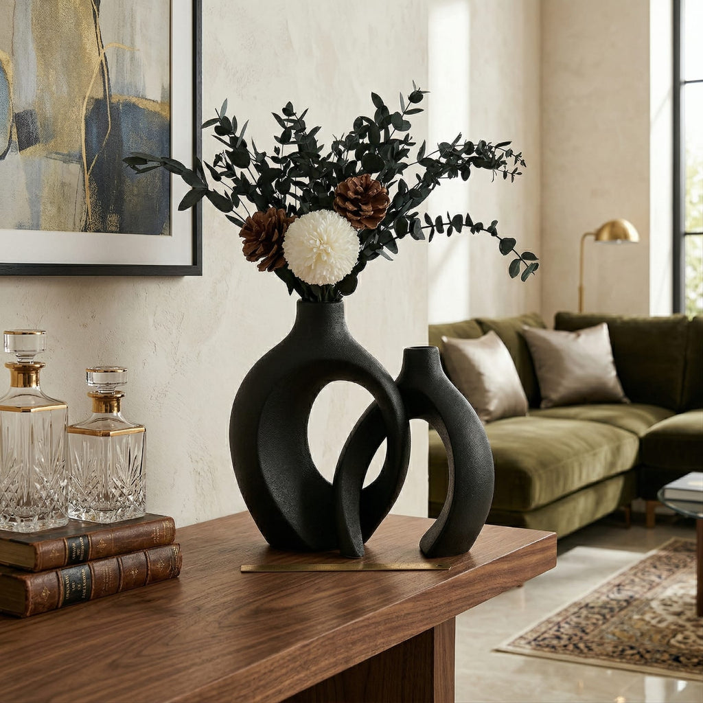 Vases en céramique moderne entrelacés