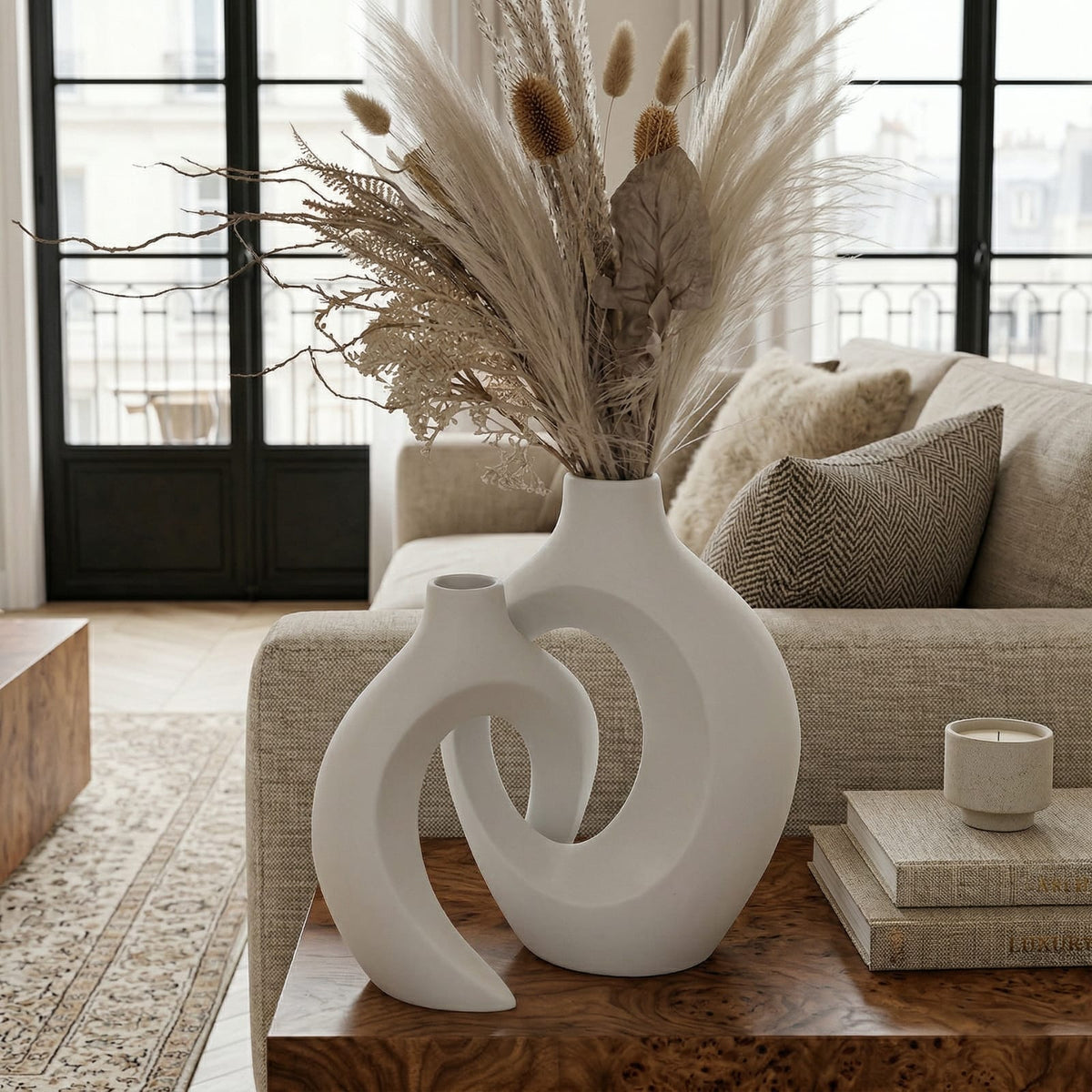 Vases en céramique moderne entrelacés en plastique