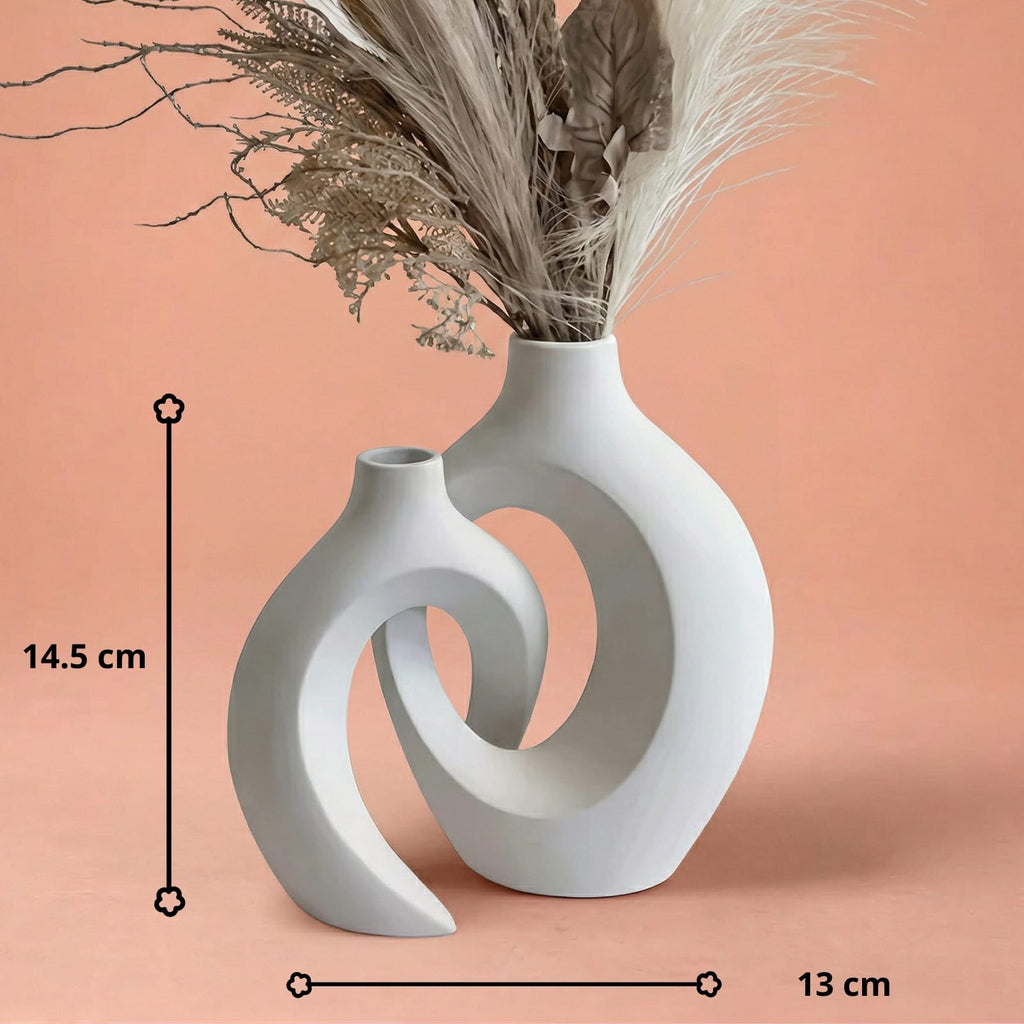 Vases en céramique moderne entrelacés en plastique